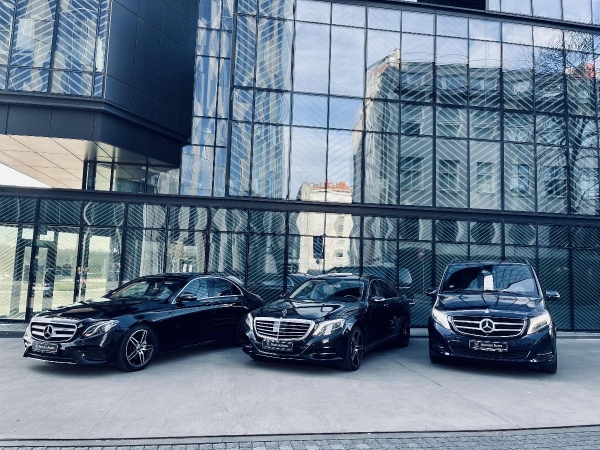 automobilių nuomos paslaugos su vairuotojais